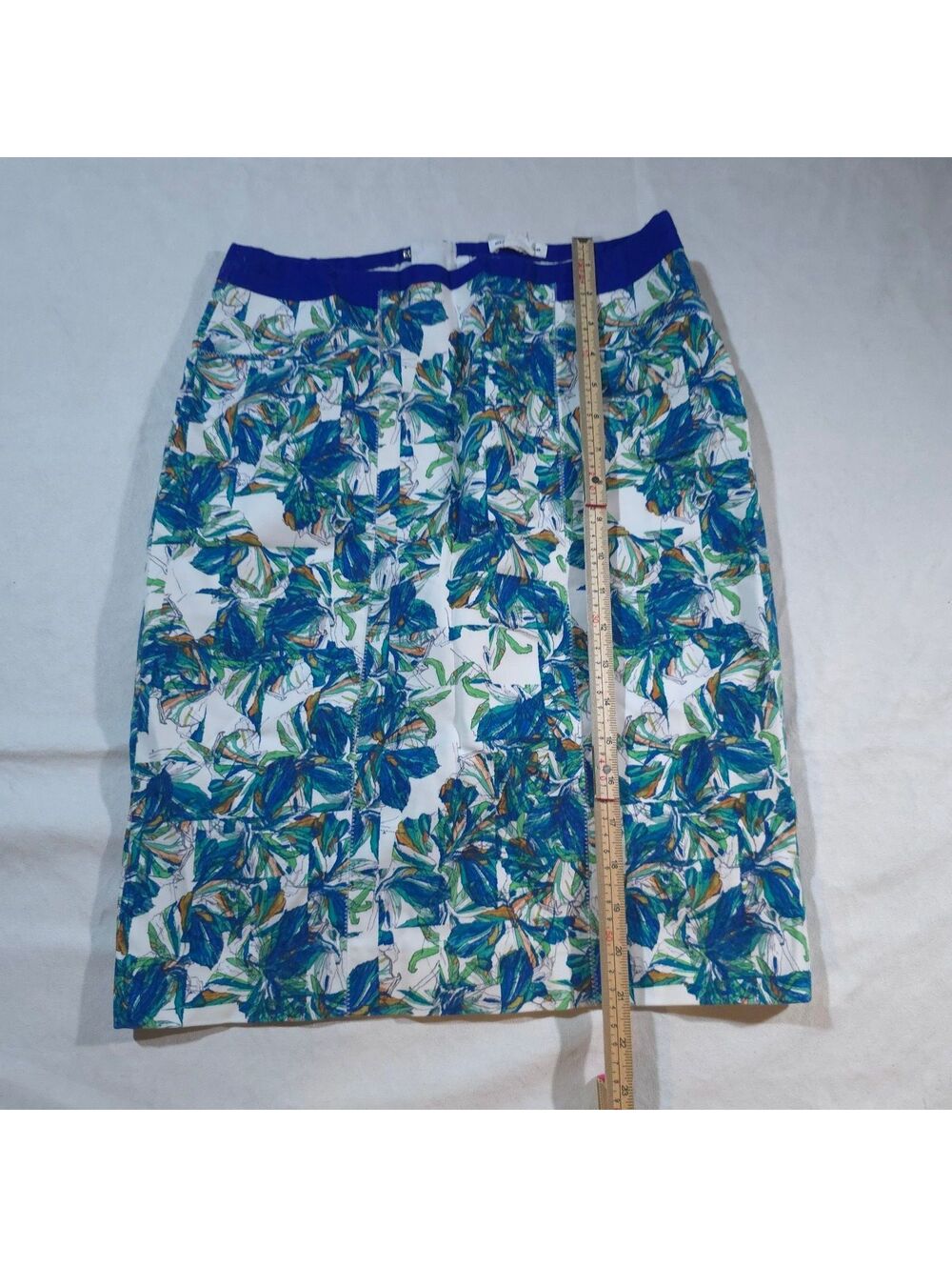 Club Monaco Floral Print Midi Skirt with Blue Waistband